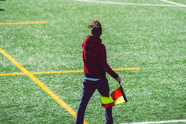 紧随其后的 紧随其后的